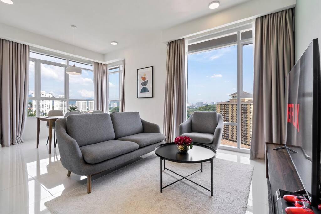 Kl East Mall-theridge-ps4-pool Table-netflix Apartment Kuala Lumpur