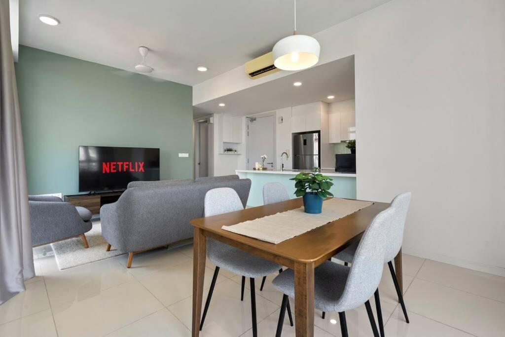 Kl East Mall-theridge-ps4-pool Table-netflix *