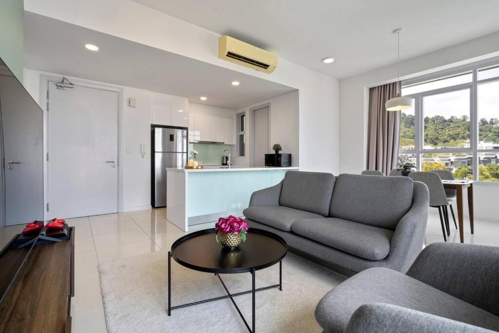 Kl East Mall-theridge-ps4-pool Table-netflix Apartment
