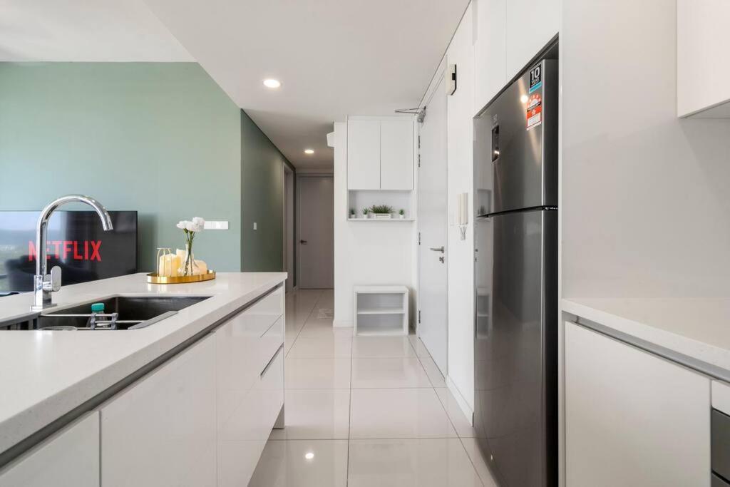 Kl East Mall-theridge-ps4-pool Table-netflix *
