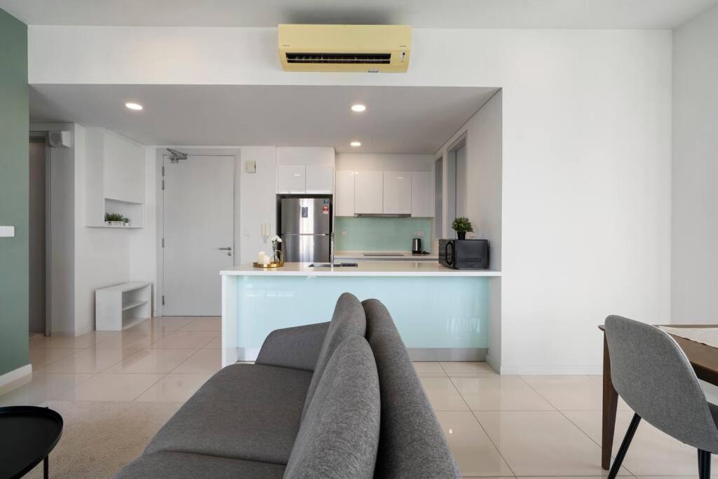 Apartment Kl East Mall-theridge-ps4-pool Table-netflix