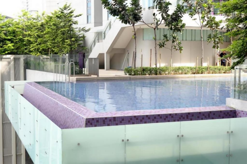 Apartment Pool World At Robertson