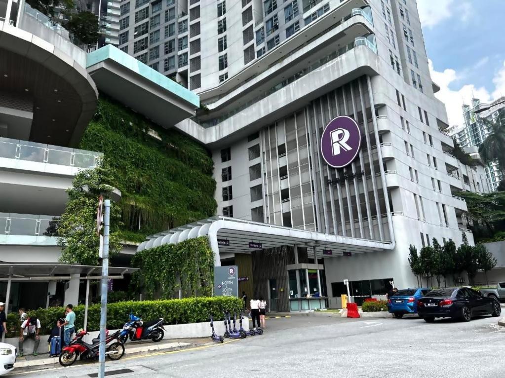 Pool World At Robertson Apartment Kuala Lumpur
