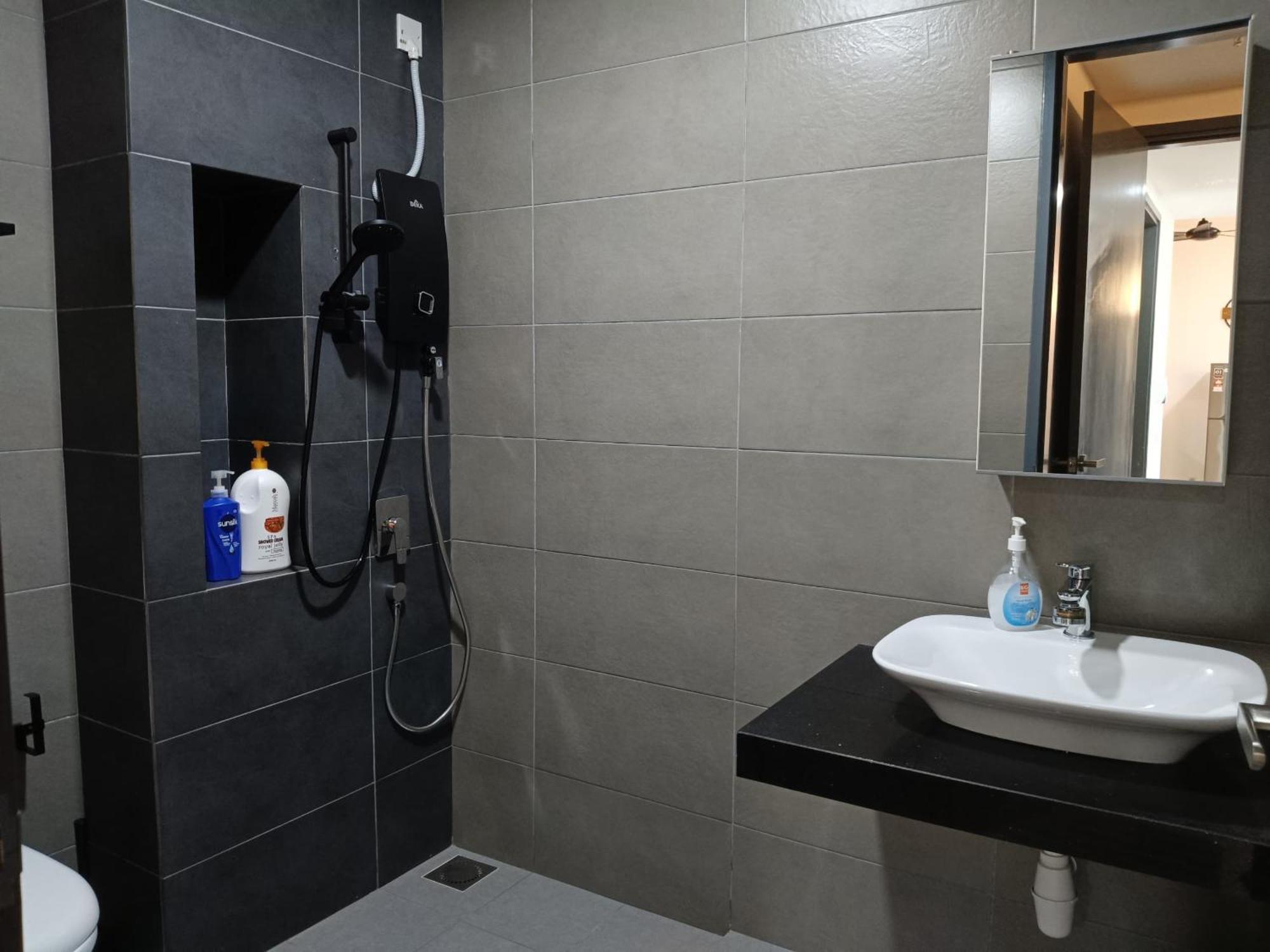 Apartment 2br Centre Montkiara 4px 500mbps