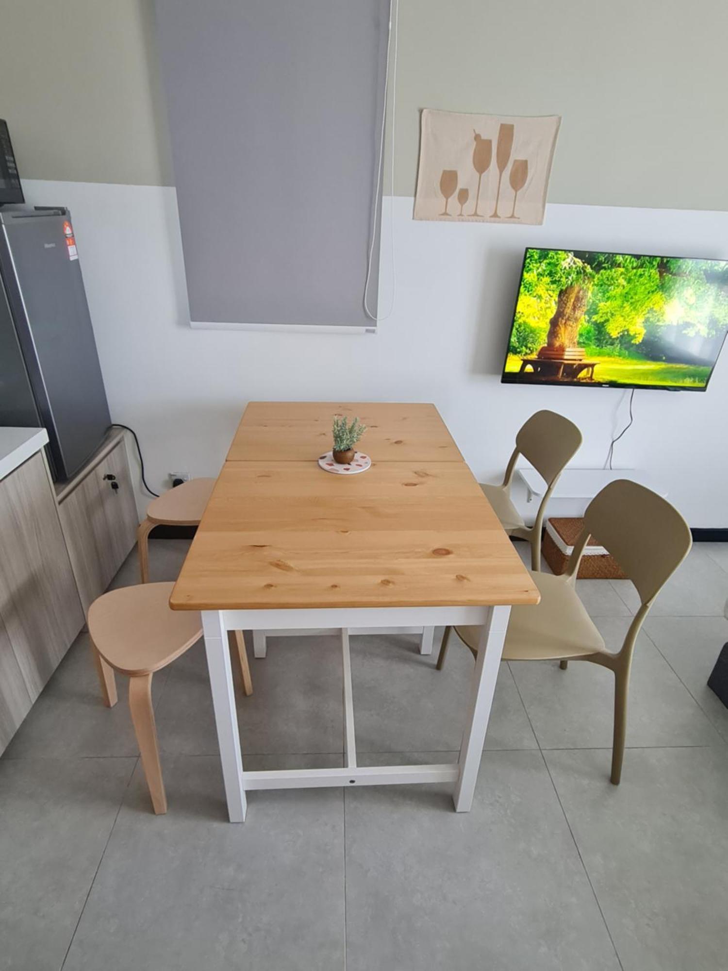 Cozy 2r2b Near Gleneagles @ Embassy Row Klcc Apartment *