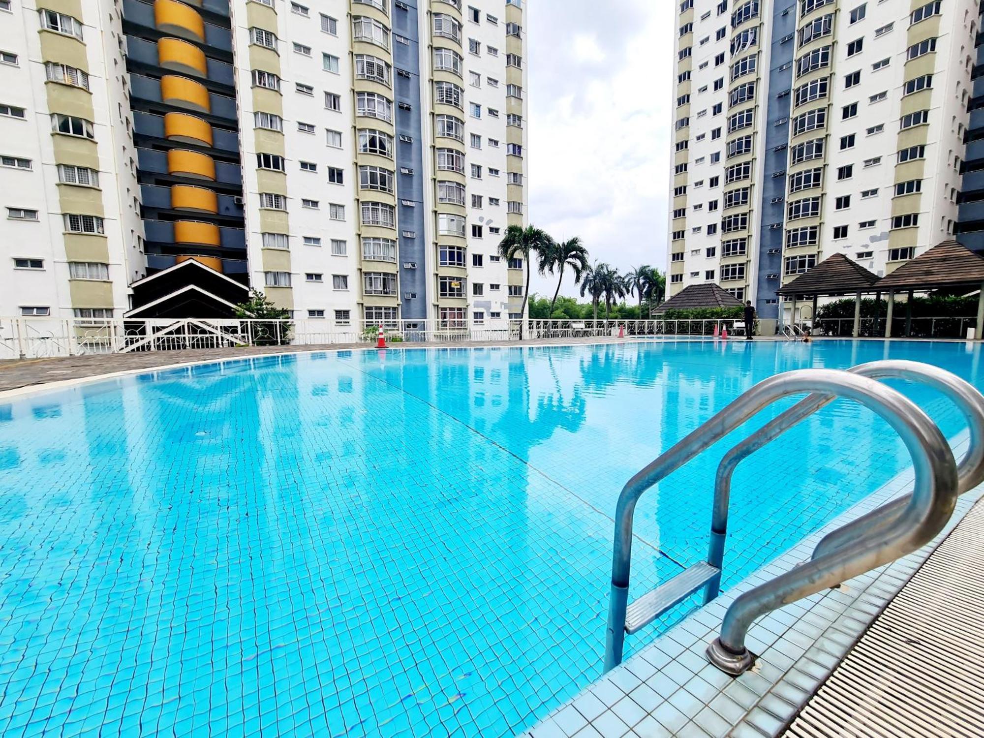 Apartment 4 Bedroom Endah Sri Petaling Night Market Bkt Jalil Pavilion Jalil Stadium Sport Center Imu Tbs Station