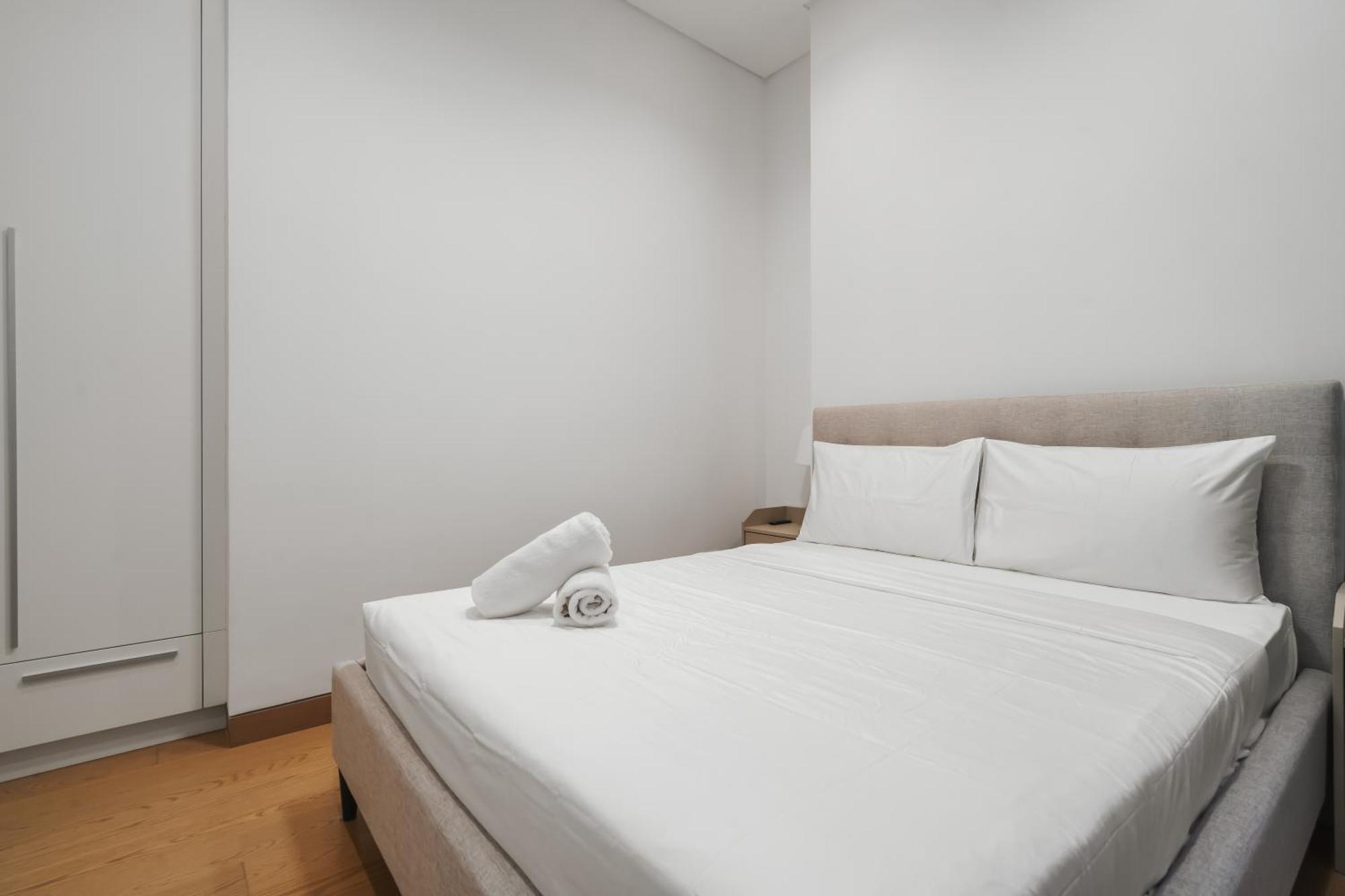 Twin Tower View 2br With Balcony Next To Lalaport Bbcc Shopping Mall 3-mins To Lrt Station Apartment Kuala Lumpur