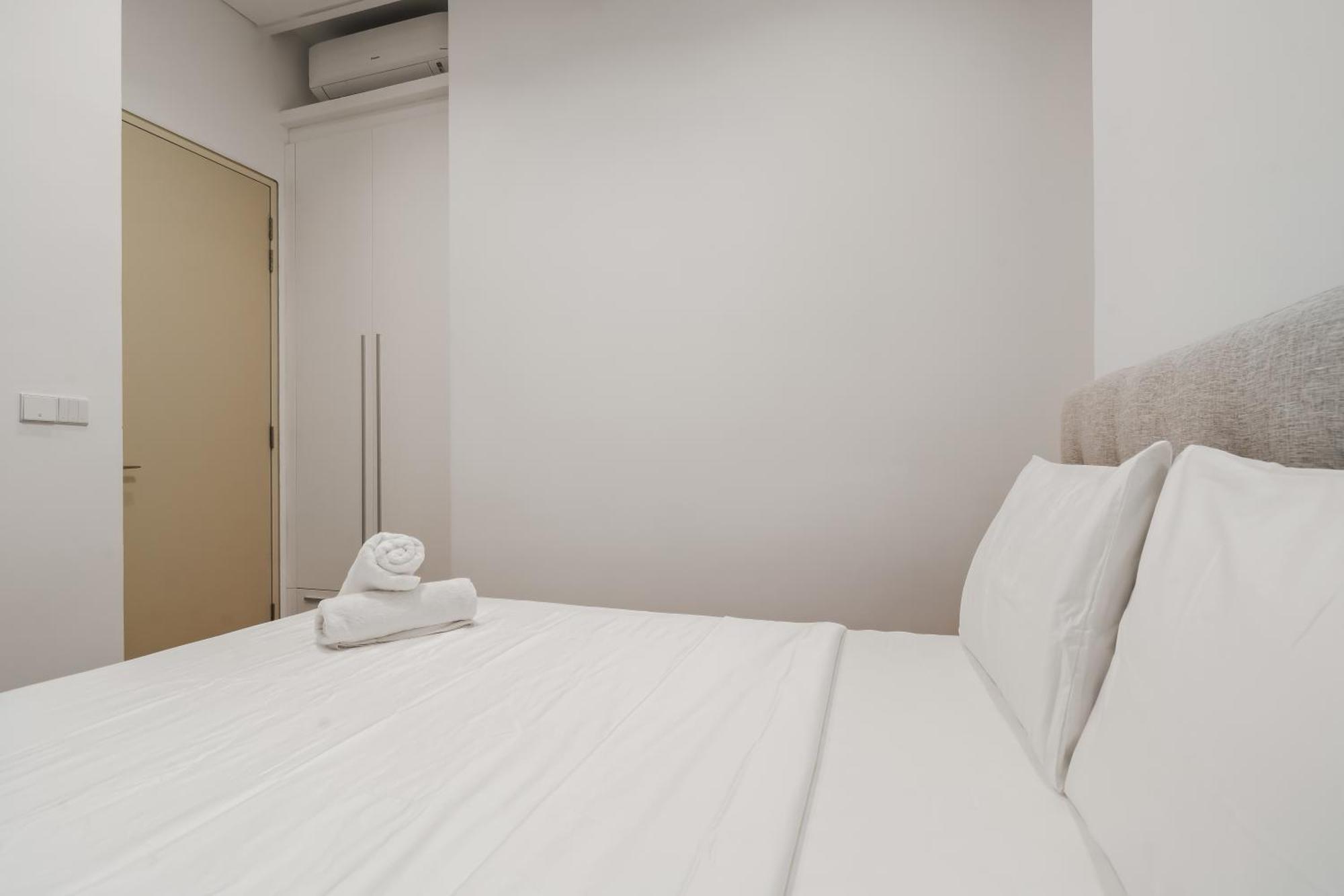 Apartment Twin Tower View 2br With Balcony Next To Lalaport Bbcc Shopping Mall 3-mins To Lrt Station Kuala Lumpur