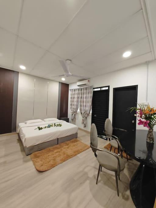 Taman Duta Kl Deluxe By Ubook Villa