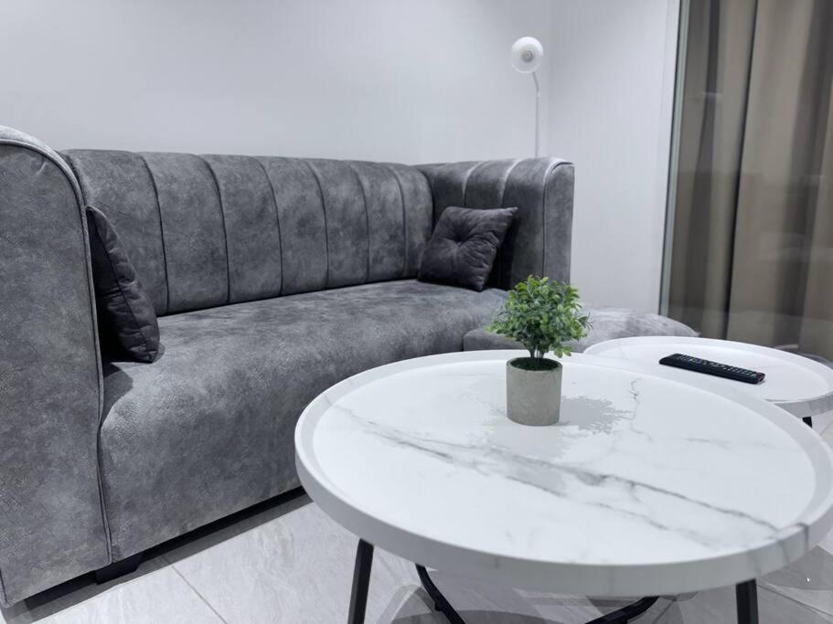 Quill Klcc, By Rverse Apartment *