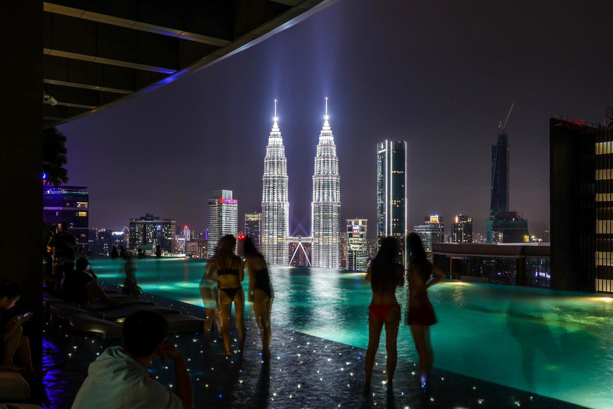 Eaton Klcc By Gb * Kuala Lumpur