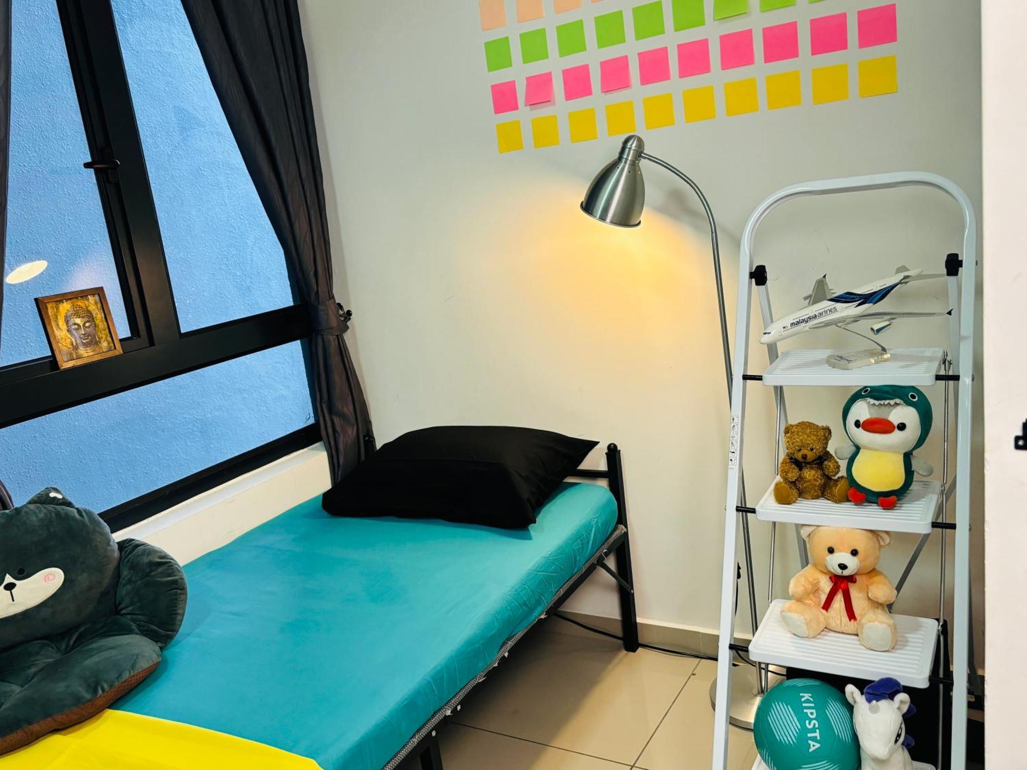 Aqua Den Private Homestay *