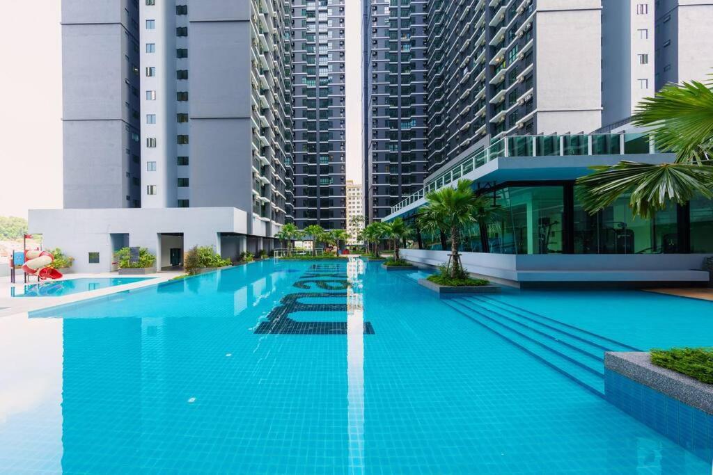 Apartment Fun Slides Majestic Maxim Cheras Staycation Mrt *