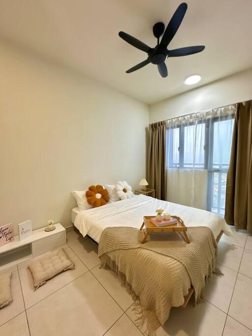 Creamy Kl View - Majestic Maxim Near Ucsi, Kl, Mrt #康乐夜市 * Kuala Lumpur