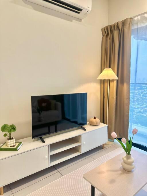 Creamy Kl View - Majestic Maxim Near Ucsi, Kl, Mrt #康乐夜市 *