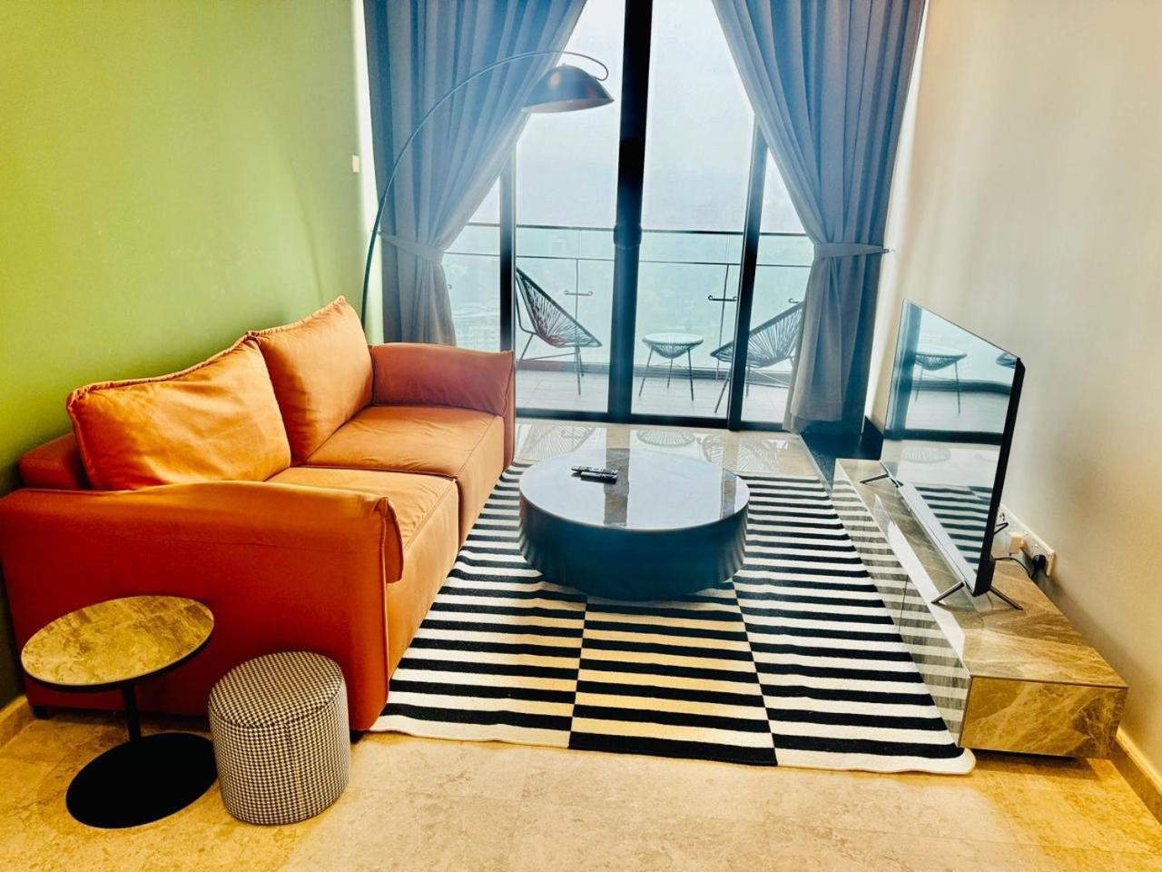 Crown The Manor Klcc Center Apartment