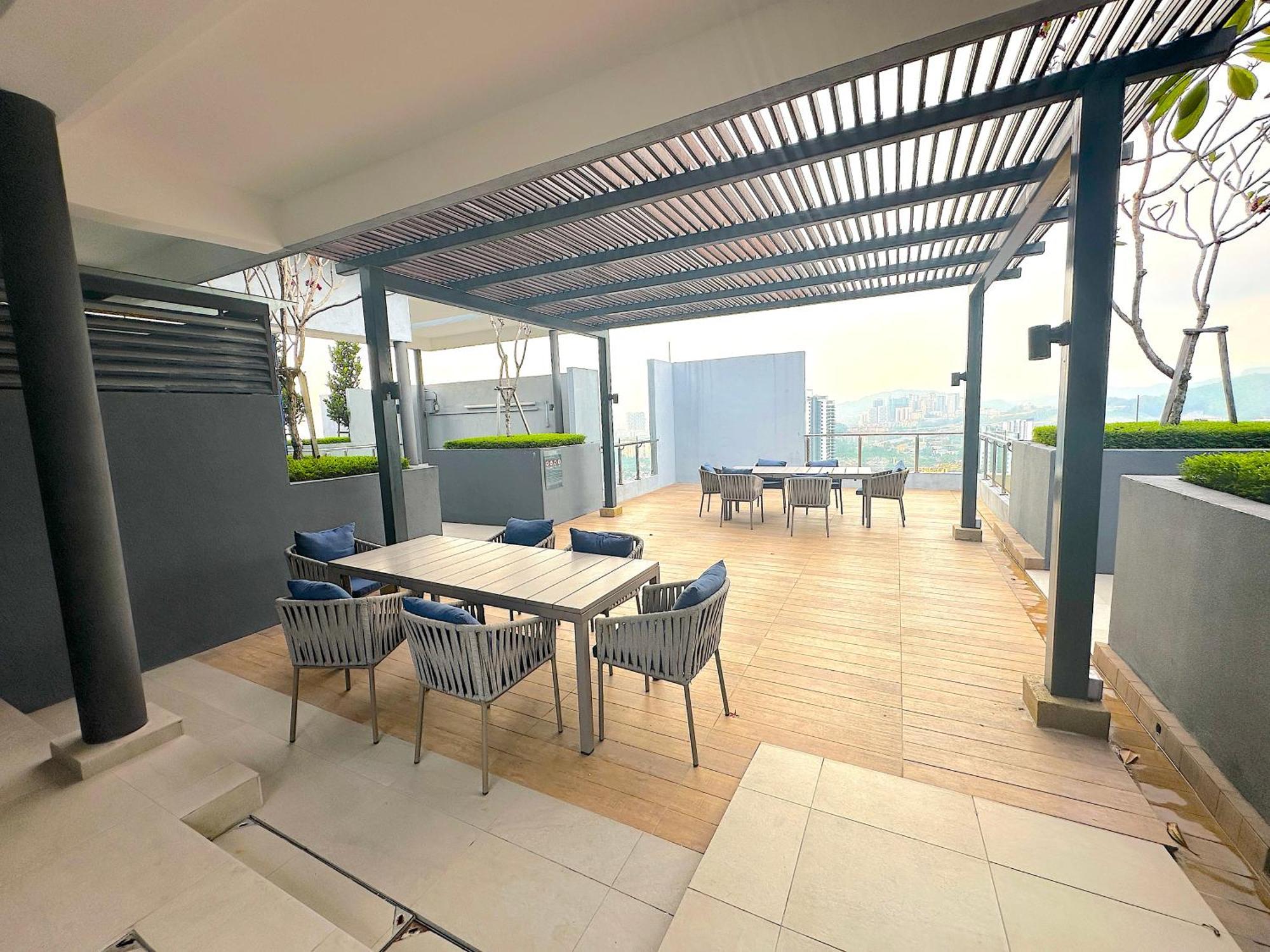 Apartment Neu Junior By Serenity Homes Next To Gleneagles & Lrt