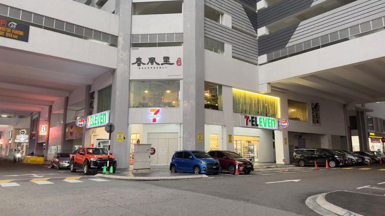 Razak Residences By The Conts *