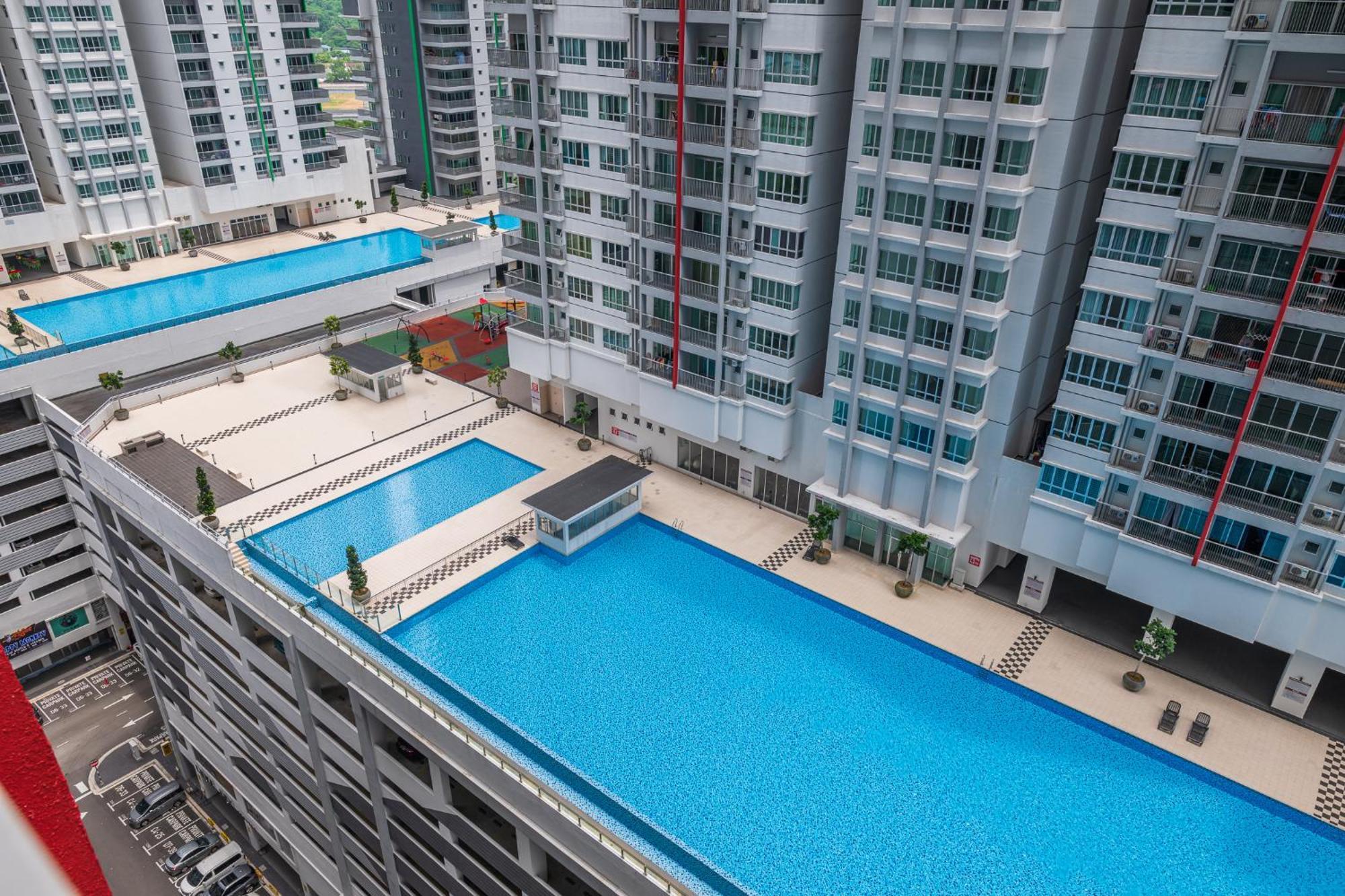 Razak Residences By The Conts *