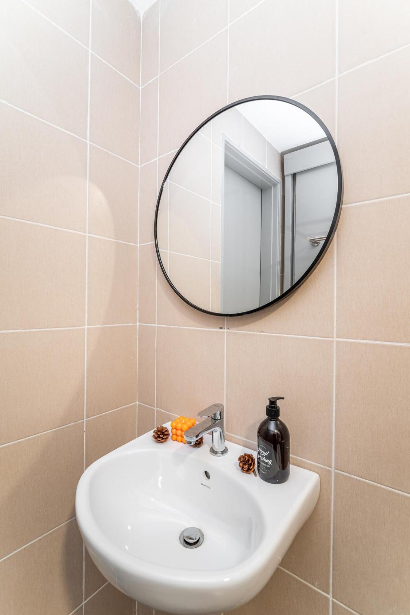 Apartment Razak Residences By The Conts