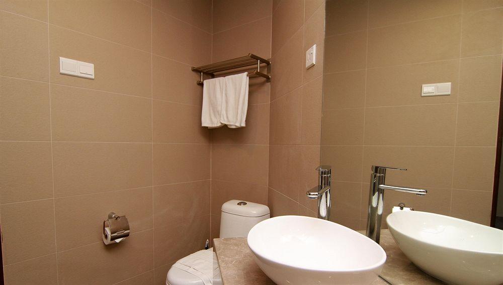 Hotel The Marque 3*