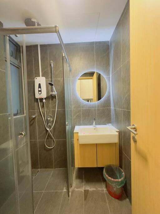 The Colony Infinitum,room With Klcc View,sky Pool