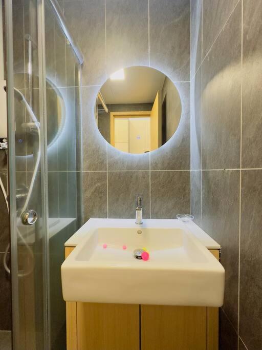 The Colony Infinitum,room With Klcc View,sky Pool *