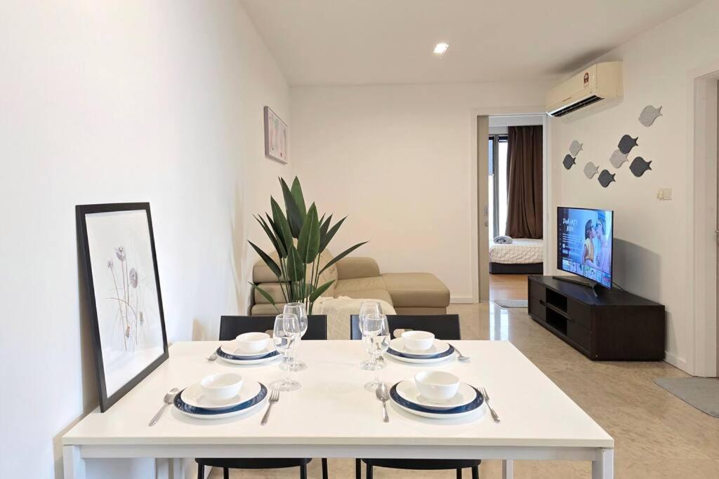 Apartment Bukit Bintang Fairlane 1412 For 1-5pax 1br Trx Pavilion Kl *