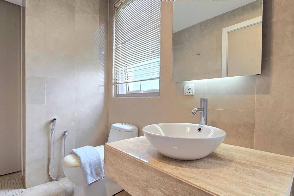 Apartment Bukit Bintang Fairlane 1412 For 1-5pax 1br Trx Pavilion Kl