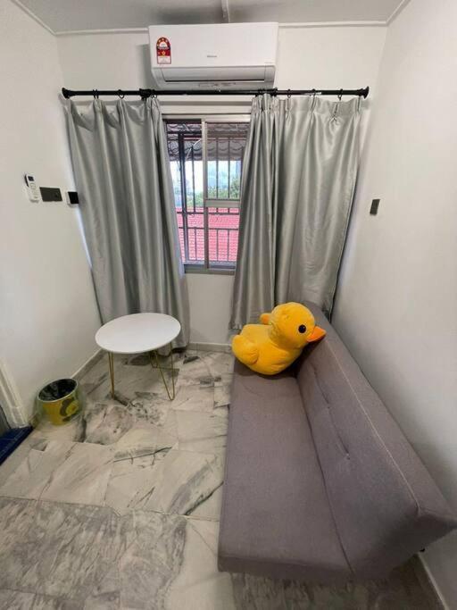 Apartment Cozythemed 11 Pax Batucaves Publika Mitec Pwtc