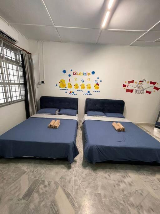 Cozythemed 11 Pax Batucaves Publika Mitec Pwtc * Kuala Lumpur