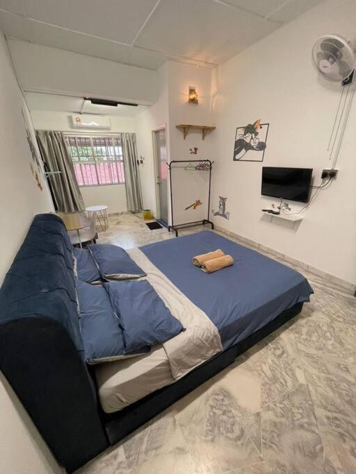 Cozythemed 11 Pax Batucaves Publika Mitec Pwtc Apartment