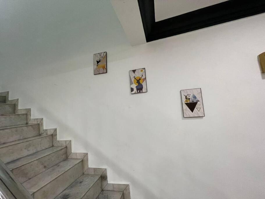 Apartment Cozythemed 11 Pax Batucaves Publika Mitec Pwtc *