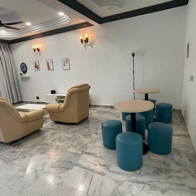 Apartment Cozythemed 11 Pax Batucaves Publika Mitec Pwtc Kuala Lumpur