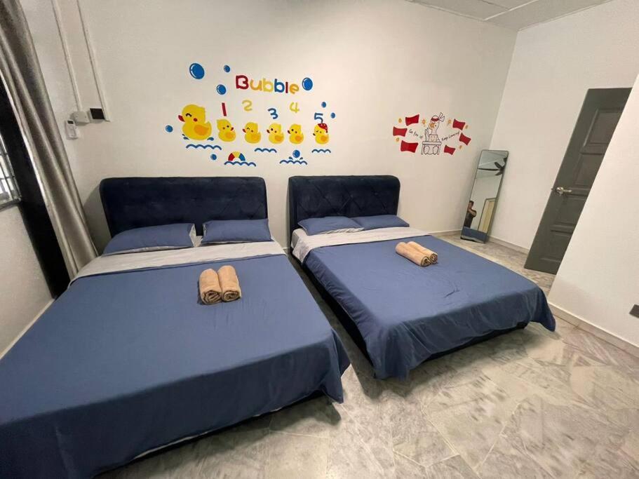 Apartment Cozythemed 11 Pax Batucaves Publika Mitec Pwtc