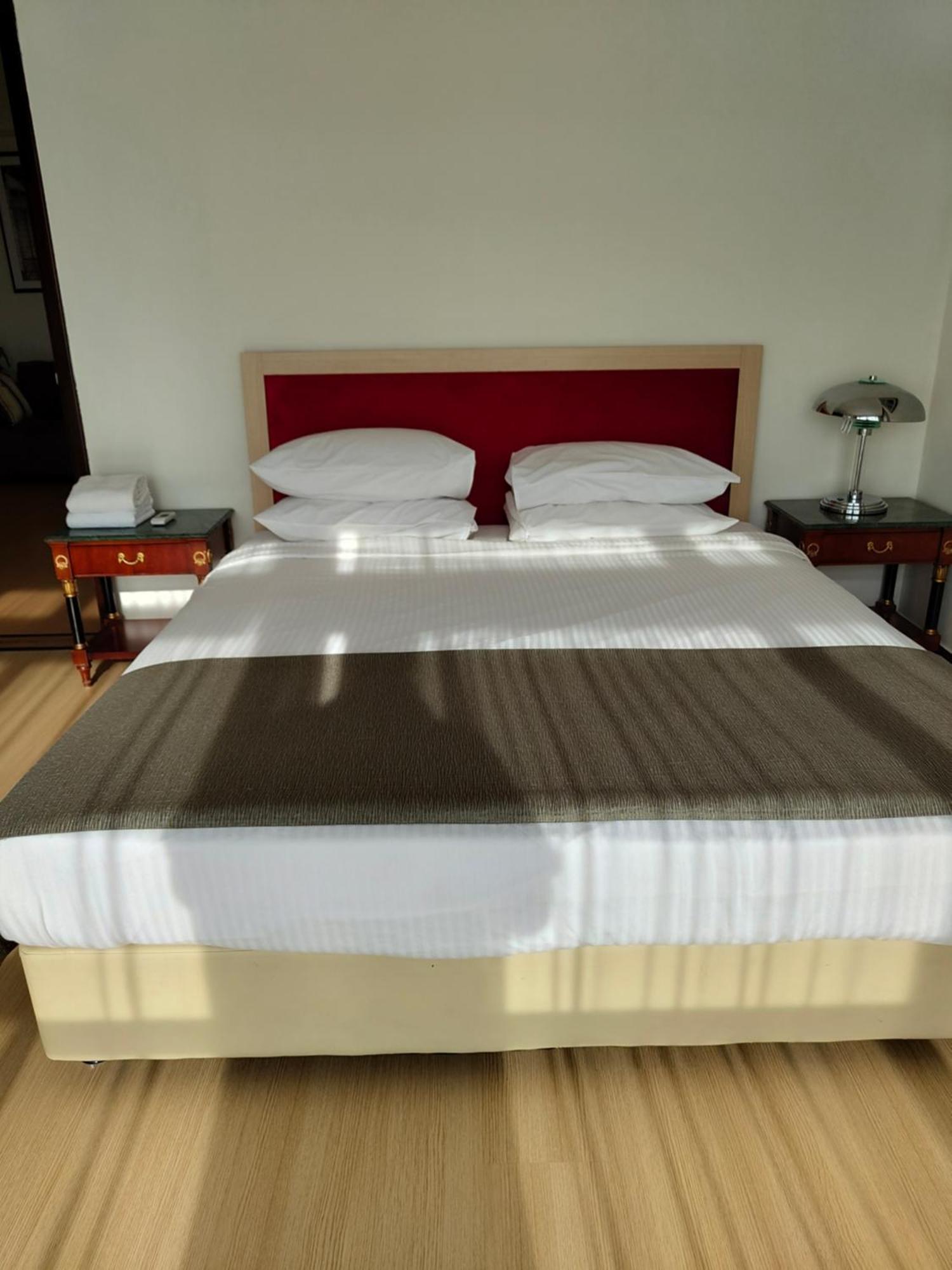 Radission At Times Square Apartment *