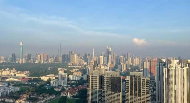The Wadies 2br 5pax Reizz Residences With Balcony And View Jalan Ampang *