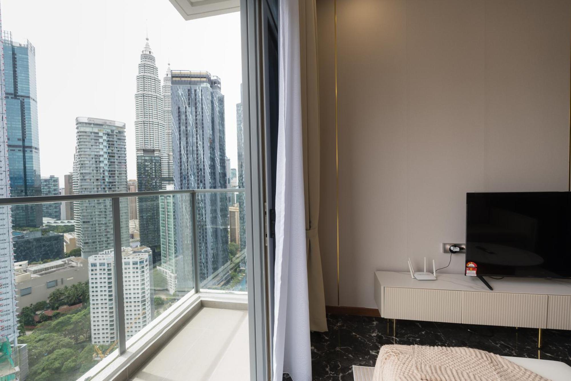 Royce Klcc, Center, Cobnb Apartment *