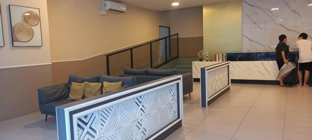 The Wadies 2br 5pax Reizz Residences With Balcony And View Jalan Ampang *