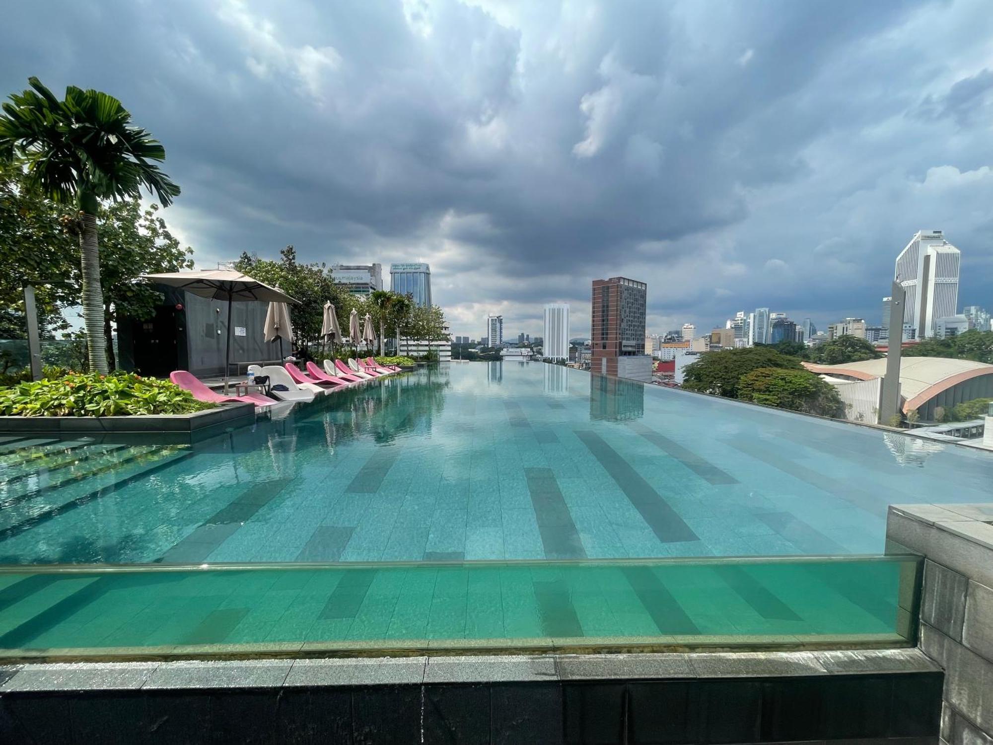 Opus 118 Tower View Apartment