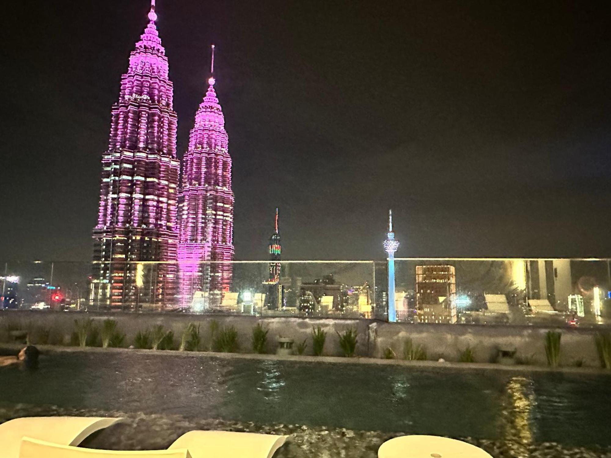 Apartment Star Klcc By Fzb *