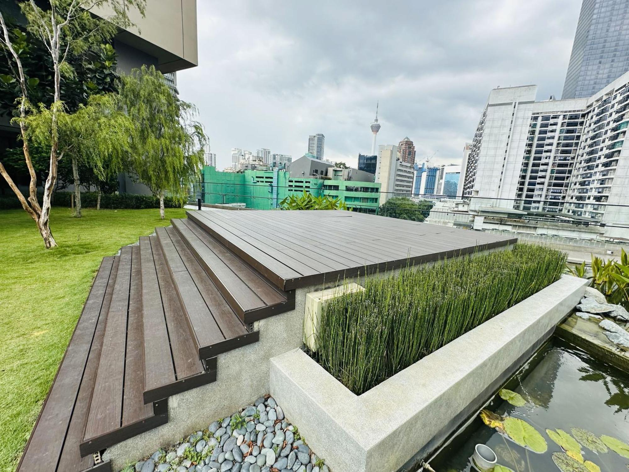Axon By Pavilion Forest *
