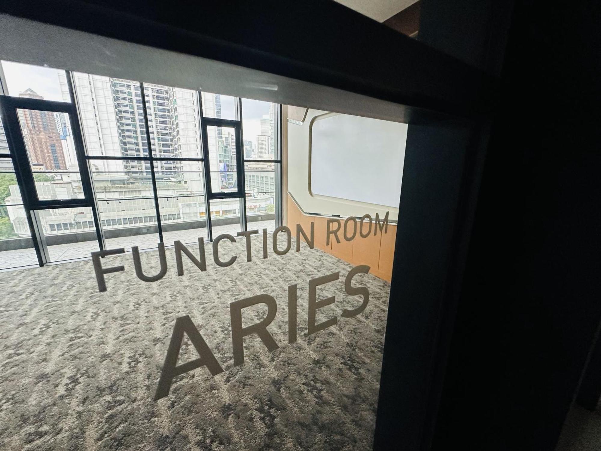 Axon By Pavilion Forest *