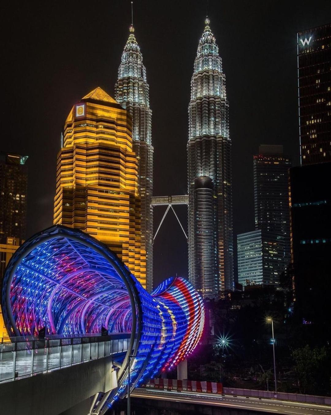 1 Min To Trx Exchange Mall