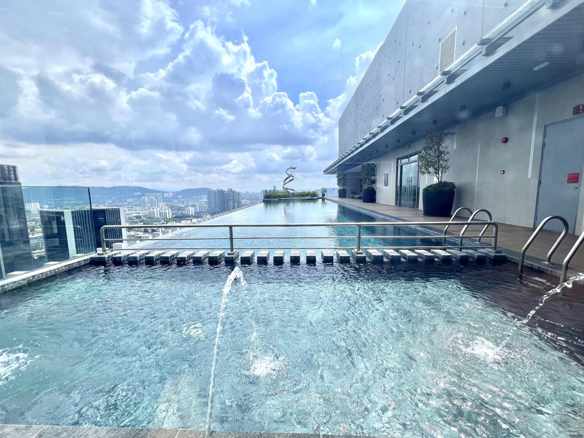 1 Min To Trx Exchange Mall Apartment *