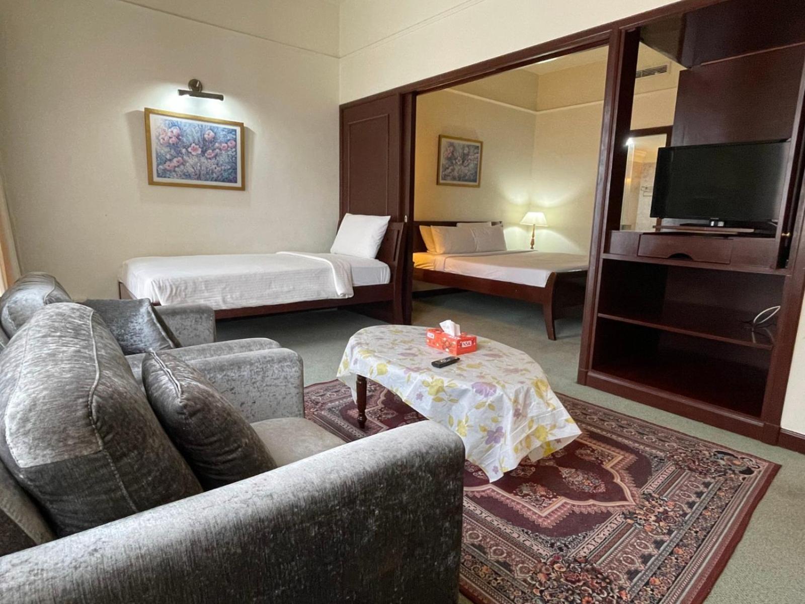 Kl Cozy At Times Square Apartemen