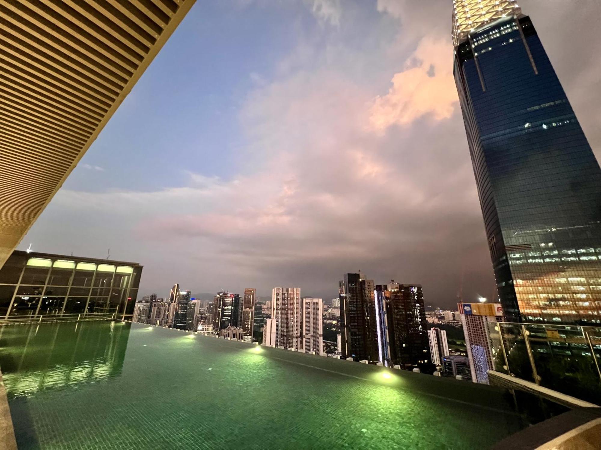 1 Min To Trx Exchange Mall *