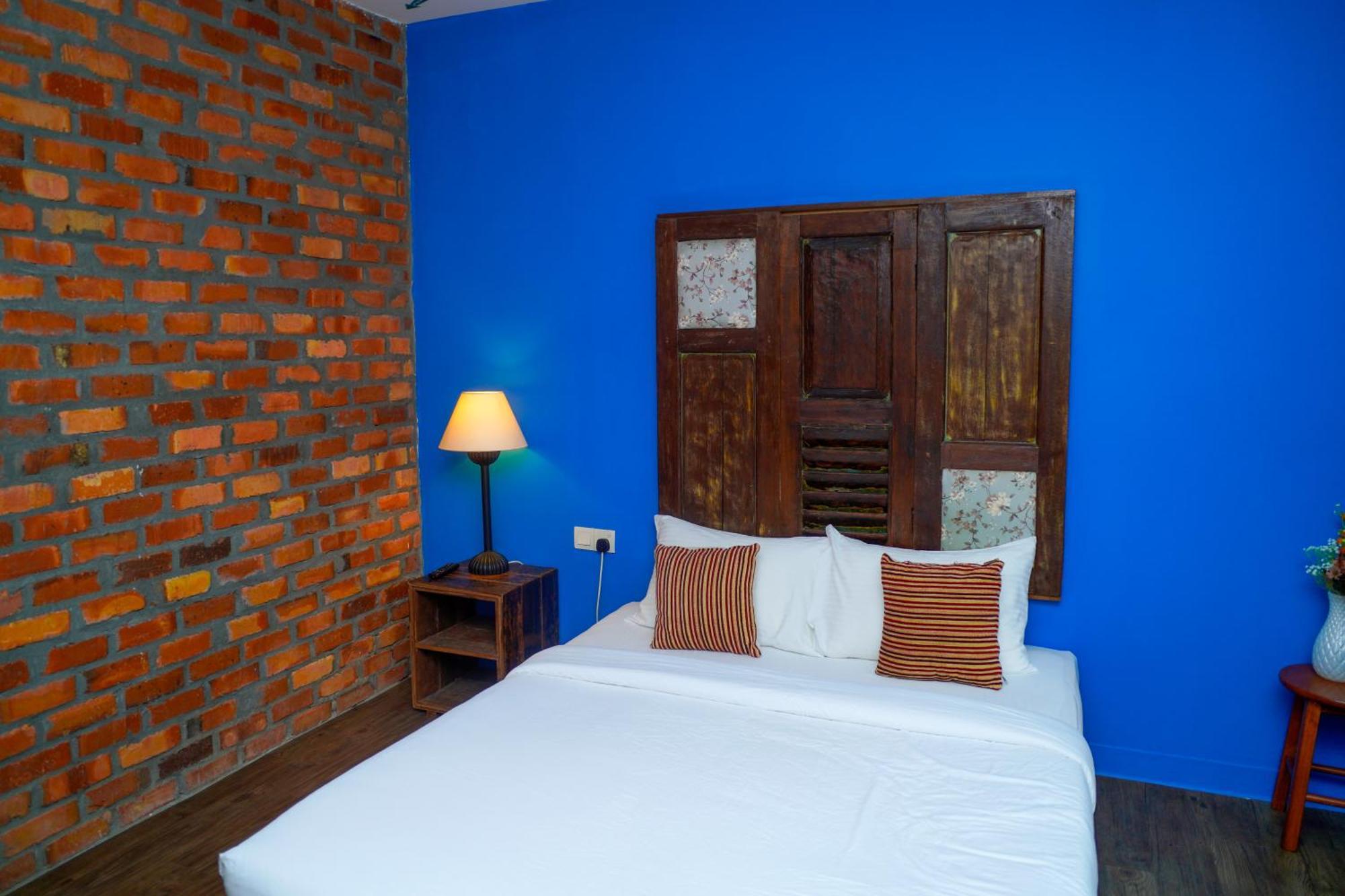 Redstone Boutique Khách sạn