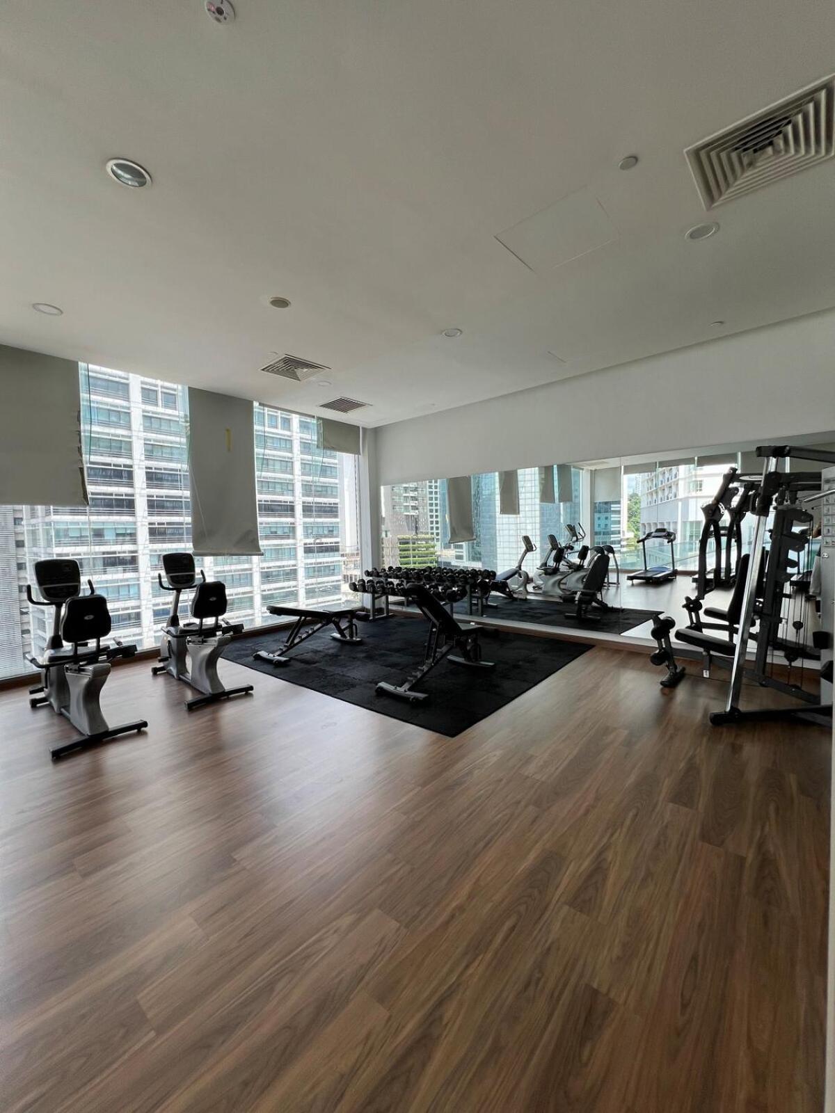 Super In Kl Apartment
