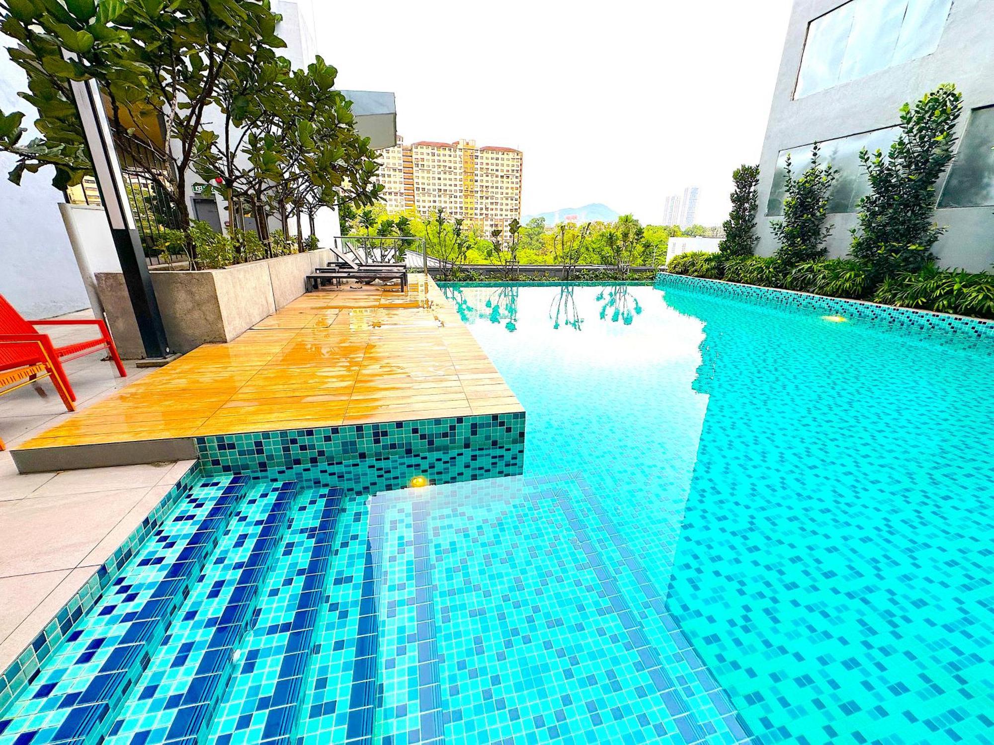 Neu Junior By Serenity Homes Next To Gleneagles & Lrt Apartment *